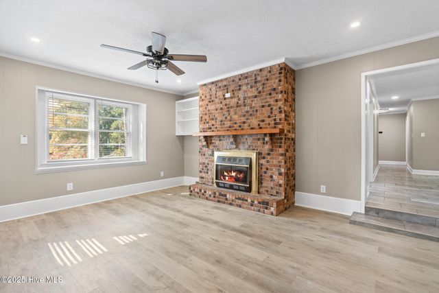 121 Woodland Road E, Rockingham, NC 28379