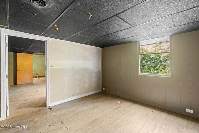 121 Woodland Road E, Rockingham, NC 28379