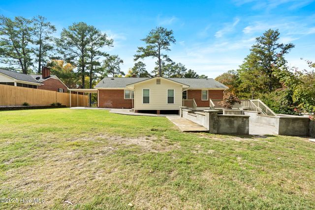 121 Woodland Road E, Rockingham, NC 28379