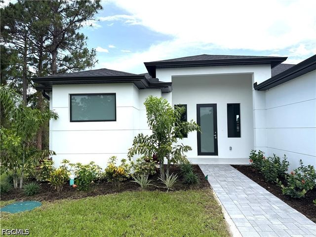 1134 Holmes AVE S, Lehigh Acres, FL 33974