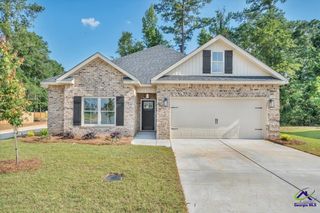 215 Willowbrook Lane, Kathleen, GA 31047