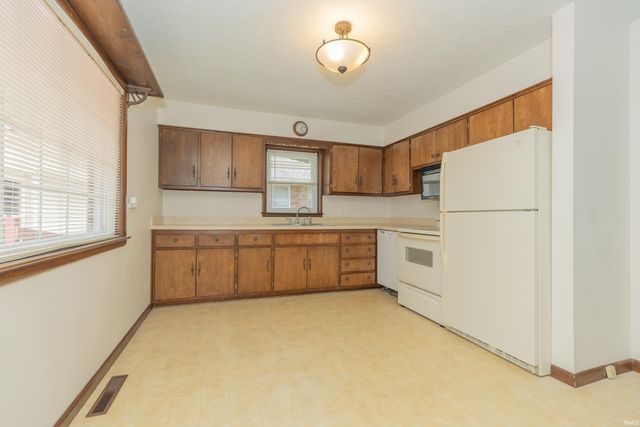 1923 Dianne Avenue, Evansville, IN 47714