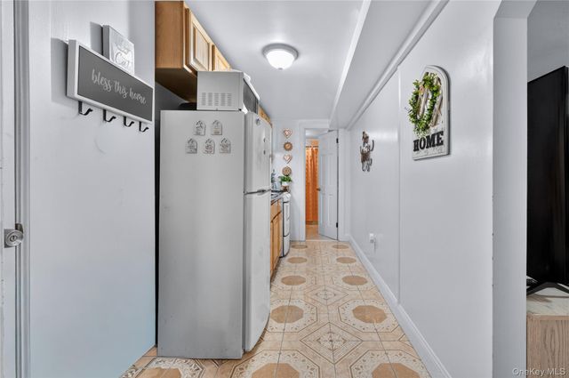 1543 Hollywood Avenue, Bronx, NY 10461