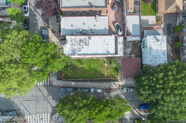 1543 Hollywood Avenue, Bronx, NY 10461