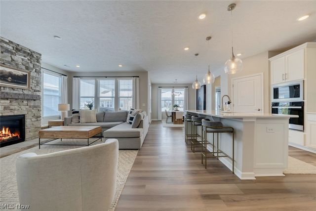 12827 Annabell Drive, Columbia Station, OH 44028