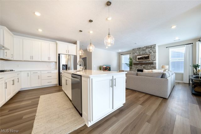 12827 Annabell Drive, Columbia Station, OH 44028