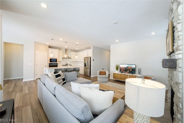 12827 Annabell Drive, Columbia Station, OH 44028