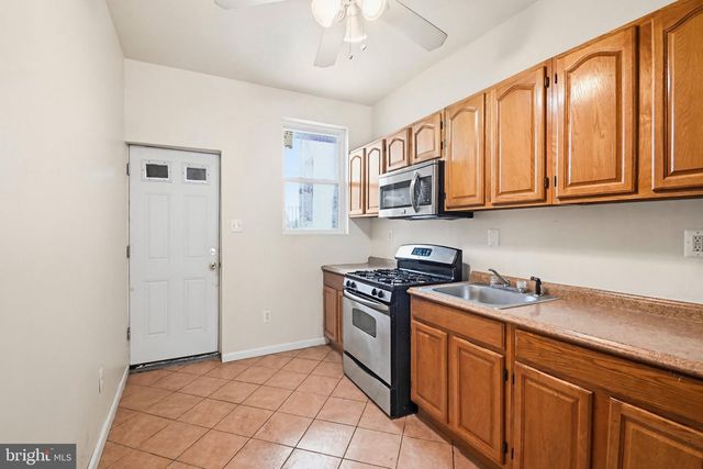 1721 E OLIVER ST, Baltimore, MD 21213