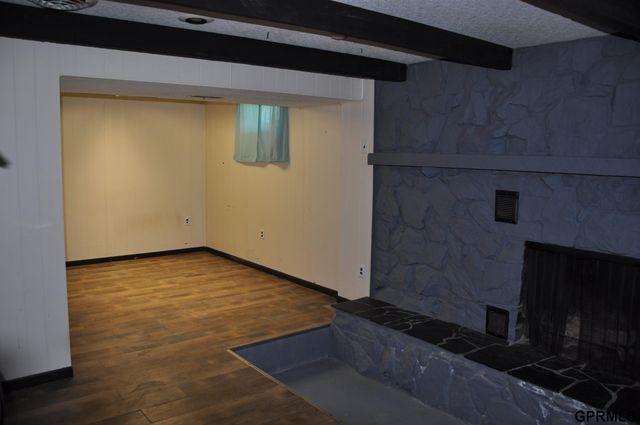 5511 N 93 Avenue Circle, Omaha, NE 68134