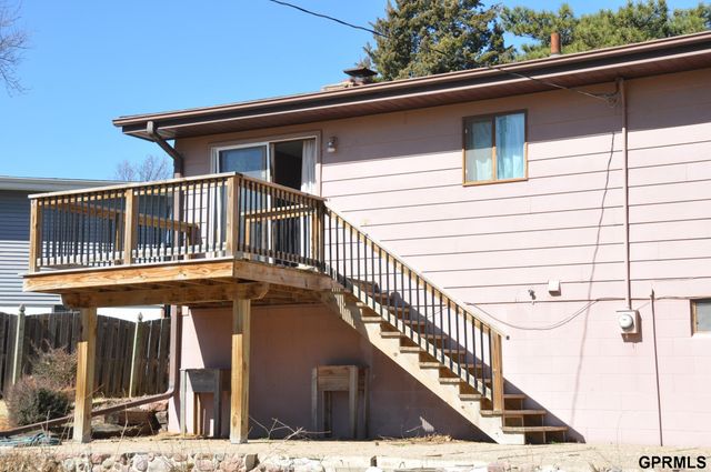 5511 N 93 Avenue Circle, Omaha, NE 68134