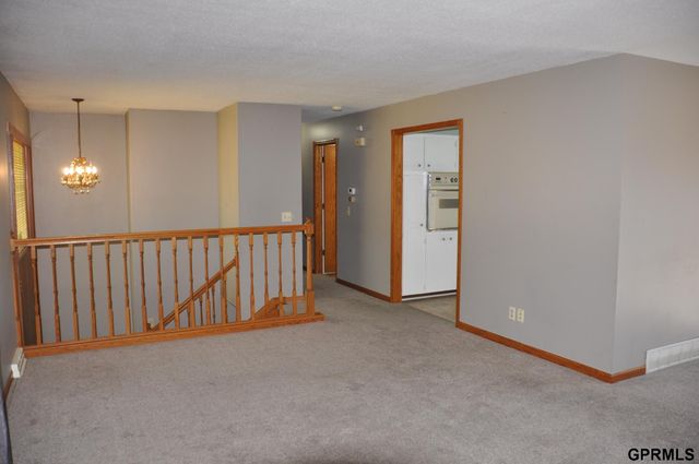 5511 N 93 Avenue Circle, Omaha, NE 68134