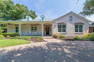 2707 Farmers Branch Lane, Farmers Branch, TX 75234