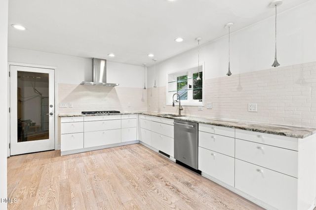 108 Mainsail Drive, Cary, NC 27511