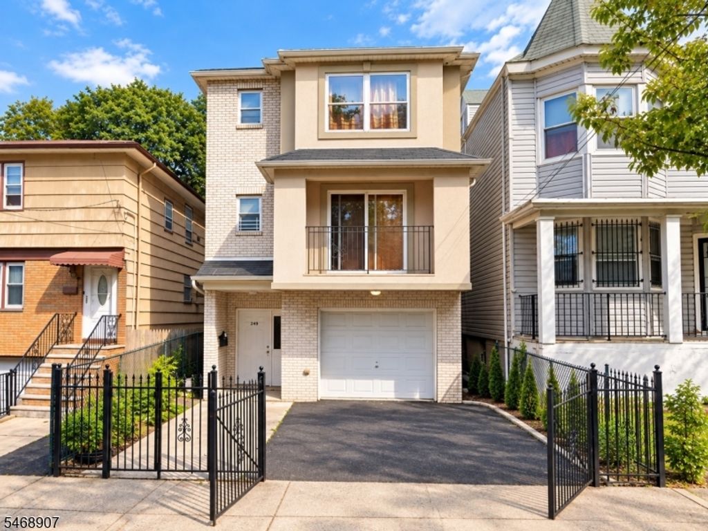 190 Smith St, Newark City, NJ 07106 — exterior
