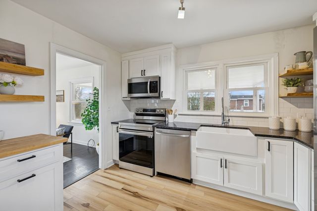 1810 Alpine Dr, Columbia, TN 38401