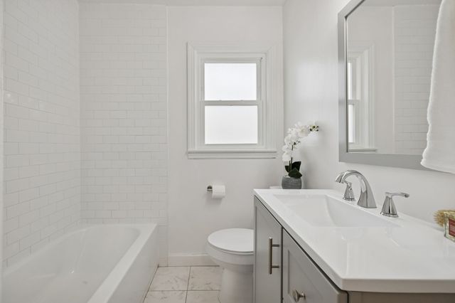 1810 Alpine Dr, Columbia, TN 38401