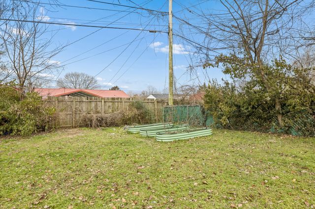 1810 Alpine Dr, Columbia, TN 38401