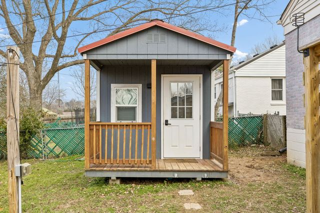 1810 Alpine Dr, Columbia, TN 38401