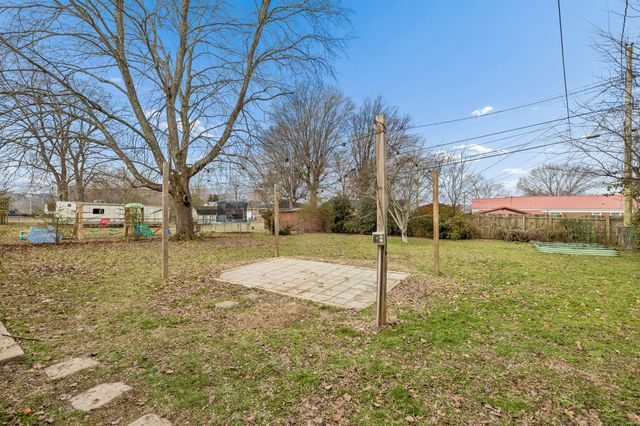 1810 Alpine Dr, Columbia, TN 38401