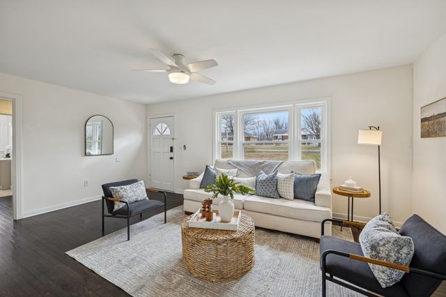 1810 Alpine Dr, Columbia, TN 38401