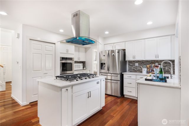 2636 232nd Place SE, Sammamish, WA 98075
