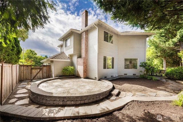 2636 232nd Place SE, Sammamish, WA 98075
