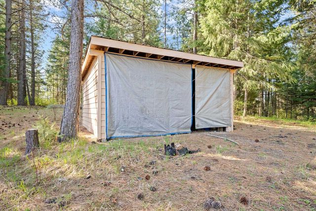 12703 S Alpine Fern Ln, Rockford, WA 99030