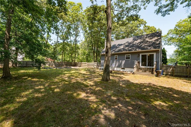 252 Oxhead Road, Centereach, NY 11720
