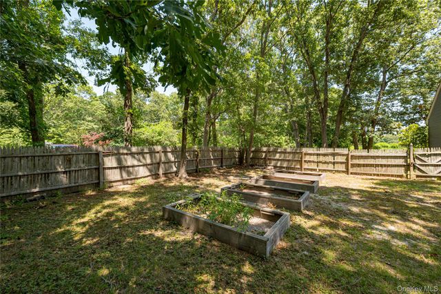 252 Oxhead Road, Centereach, NY 11720