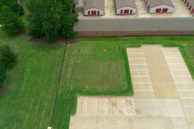 1428 N Mustang Road, Mustang, OK 73064
