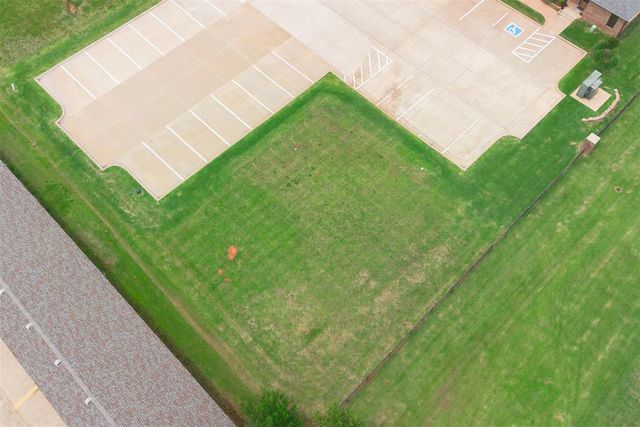 1428 N Mustang Road, Mustang, OK 73064