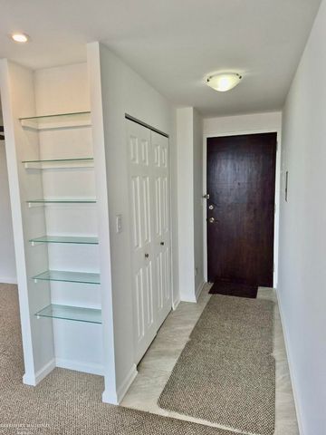 20 Chestnut Street, Wyandotte, MI 48192