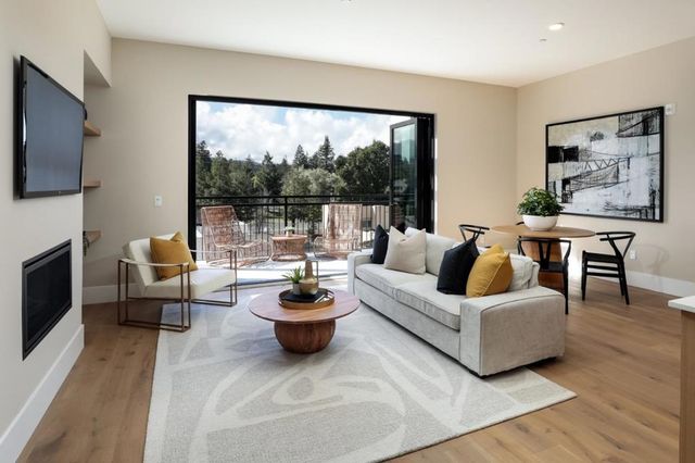 389 First Street 31, Los Altos, CA 94022