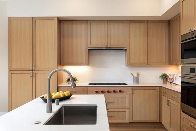 389 First Street 31, Los Altos, CA 94022