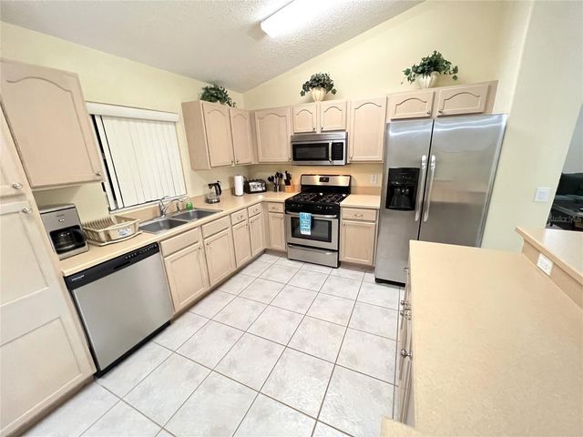 2581 ONEIDA LOOP, Kissimmee, FL 34747
