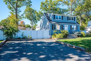 17 Marsad Drive, Old Bridge, NJ 08857