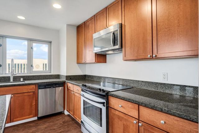 175 W Saint James Street 1308, San Jose, CA 95110