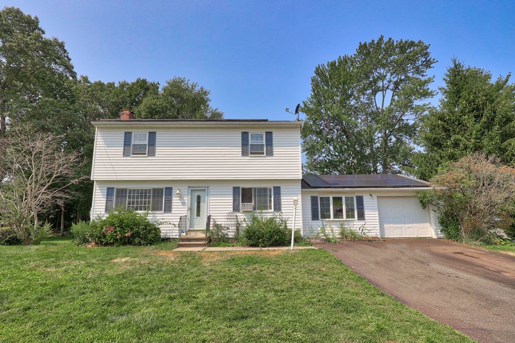 67 Barrington Lane, Waterbury, CT 06708