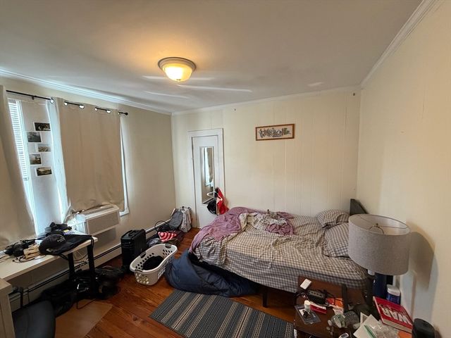 68 Gore St 3, Cambridge, MA 02141