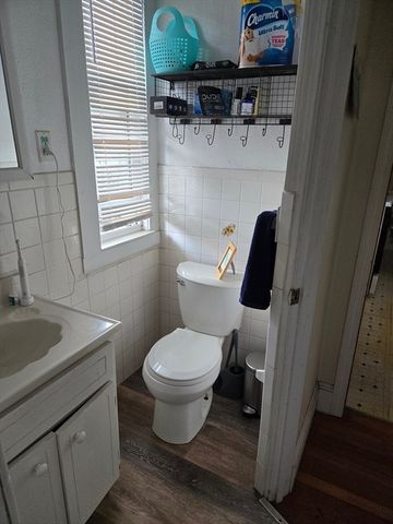 68 Gore St 3, Cambridge, MA 02141