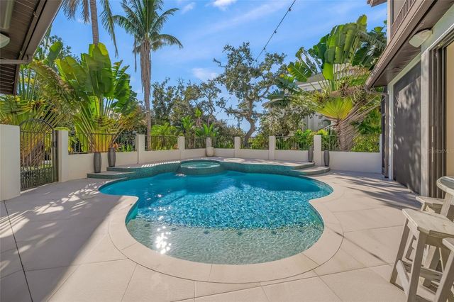1451 REBECCA LANE, Sarasota, FL 34231