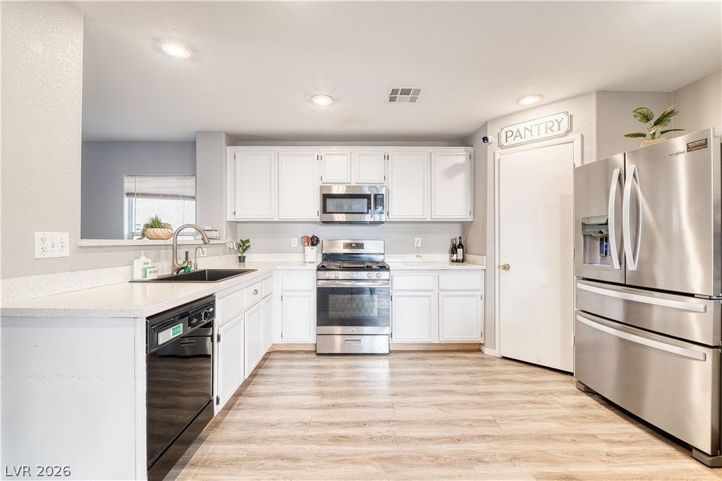 4533 Sunday River Street, Las Vegas, NV 89122