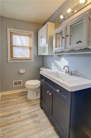 7900 Maple Avenue, Kansas City, MO 64138