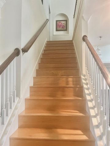 308 Pinnacle Cove Court, League City, TX 77573