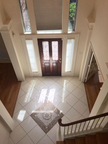 308 Pinnacle Cove Court, League City, TX 77573