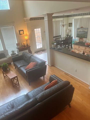 308 Pinnacle Cove Court, League City, TX 77573