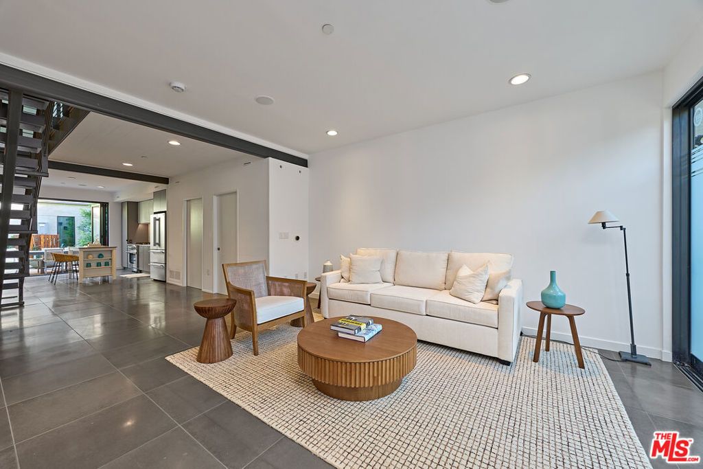 744 Brooks Avenue, Venice, CA 90291 — photo 5