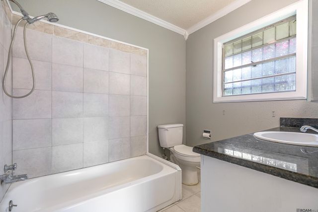 924 Valcour Dr, Baton Rouge, LA 70806