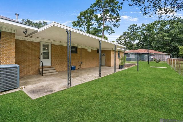 924 Valcour Dr, Baton Rouge, LA 70806