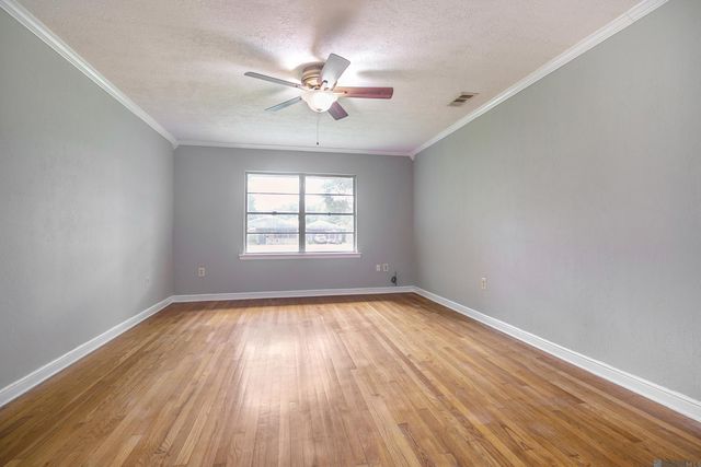 924 Valcour Dr, Baton Rouge, LA 70806